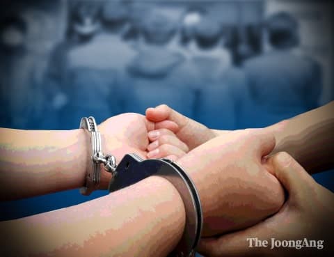 "발로 차고 있다" 목격자 신고에 출동했지만 '발뺌'한 20대, 결국 덜미