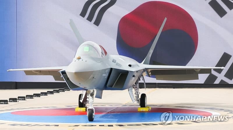 트럼프 "나토 탈퇴" 위협에 방산주 강세...한화에어로 10%↑