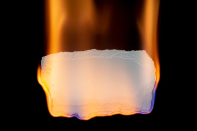 산불 지키던 손으로 불 질러…논밭 연쇄방화범은 '전직 감시원' 구속 송치