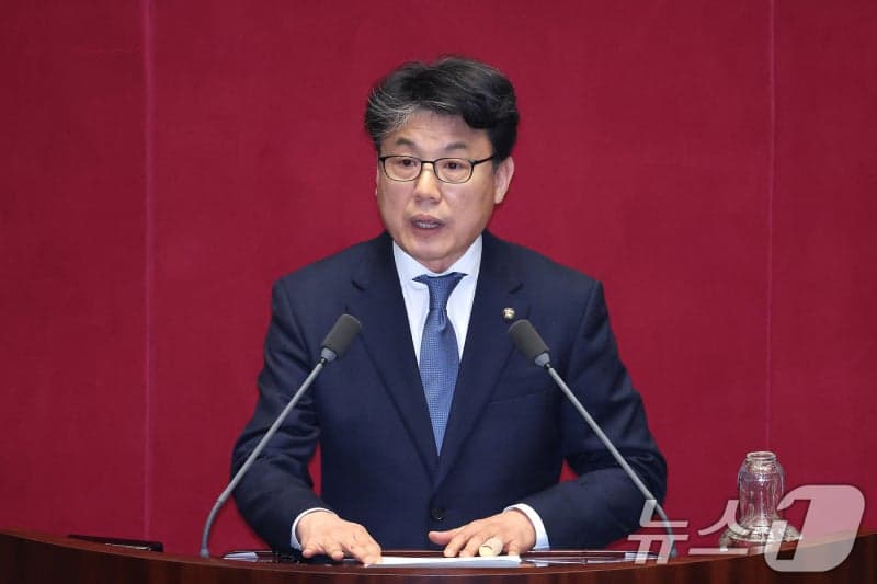 진성준 "7월 보유세 인상은 개인 예상…보유세 강화하고 거래세 낮춰야"