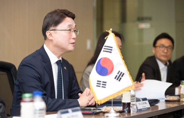 퓨리오사AI, 2세대 NPU '레니게이드' 공개 "엔비디아보다 전력 효율 7.4배"