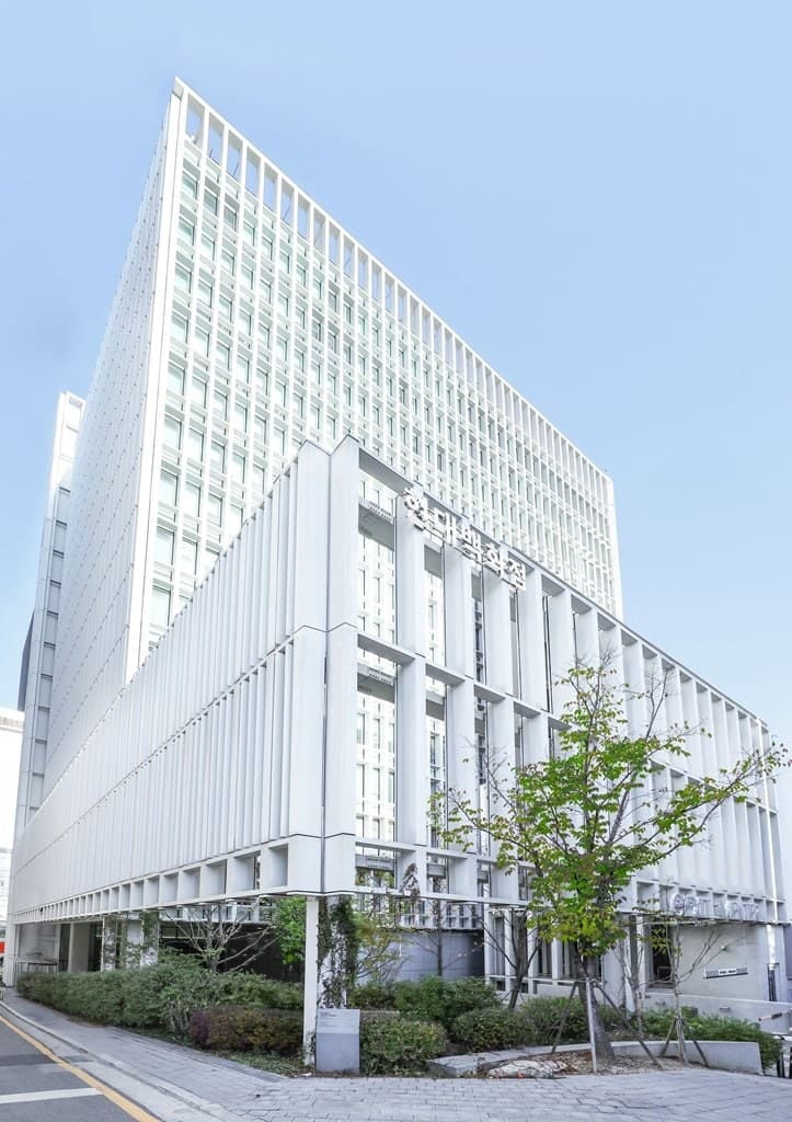 NH證 "현대백화점, 본업 성과 고려할 때 저평가 구간…기업가치 반등 예상"