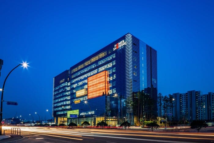 홈앤쇼핑, 합천 왕후시장 '라면·돼지고기' 완판…전통시장 살리기 프로젝트 대박