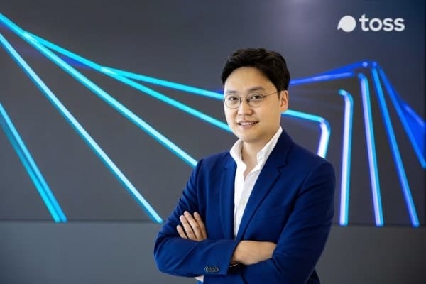 이승건 토스 대표 "집 팔아 직원 10명 월세·이자 1년간 지원" 만우절 공약 이행