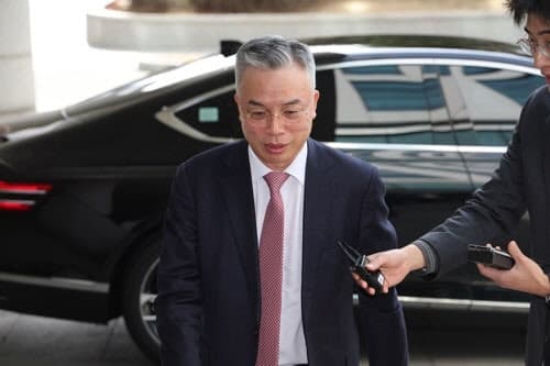 특검, '김건희 디올백 봐주기 수사' 의혹 중앙지검·대검 압수수색