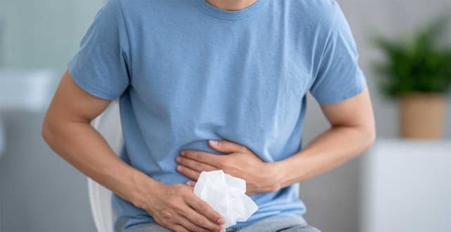 "단순 배탈인 줄 알았는데…" '궤양성 대장염' 2040 위협, 병원 가야 하는 '3가지' 신호