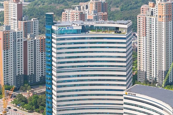 경기도청 광교청사 24층 '구내식당' 화재…스프링클러 작동, 인명피해 없어