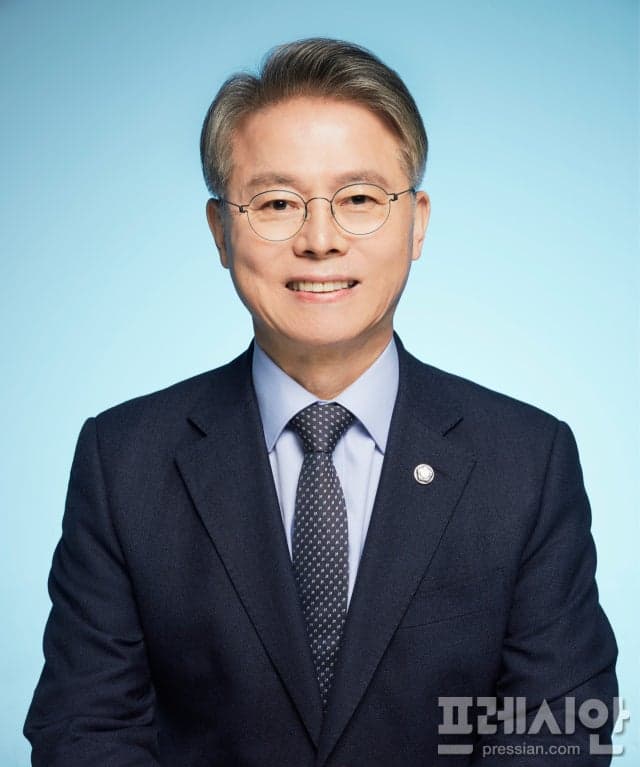 민형배 측 "전남 경로당서 '대리투표 알바' 제보 접수…조직적 불법선거 조짐"