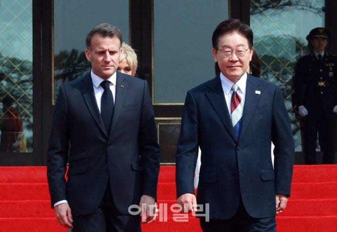 한-프, '글로벌 전략적 동반자' 격상…AI·반도체·핵심광물·원전 등 14건 문건 체결