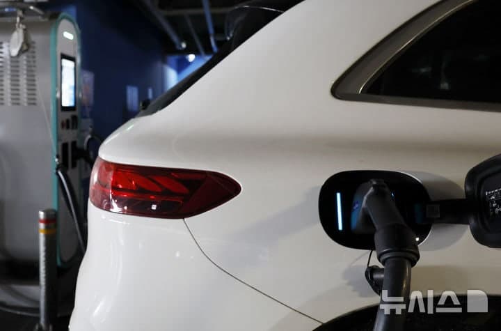 고유가에 전기차 시장 다시 꿈틀…테슬라 1분기 판매 6% 반등