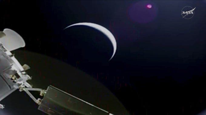 아르테미스 2호에 실린 'K-라드큐브', 정상 교신 실패…최악의 경우 소멸 가능성도