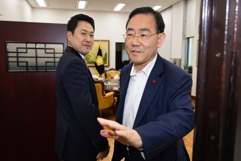 주호영 가처분 기각에 “유감”…국민의힘 지지율 최저치 경신