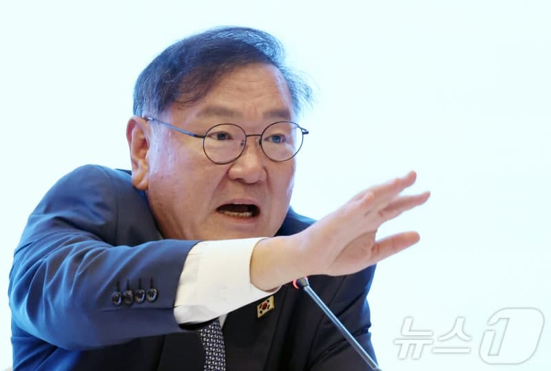 김태년, '법안 심사 지연시 상임위원장 교체' 국회법 개정안 발의