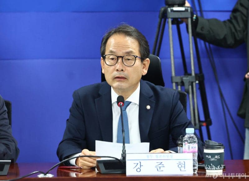 민주당, 다음 주 수원·대구·전남 현장 최고위…"5·18 정신 담은 개헌안 발의"