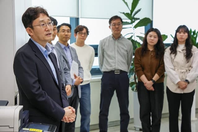 박윤영 KT 대표, 첫 지역 행보로 호남 방문..."AX 플랫폼 기업 만들자"