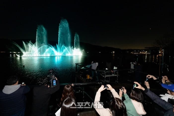 오산 서랑저수지 음악분수 첫 공개, 야간경관 명소 기대