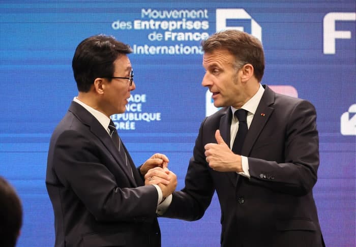 마크롱 "미국, 국제질서 원칙 스스로 흔들어…주권 존중해야"