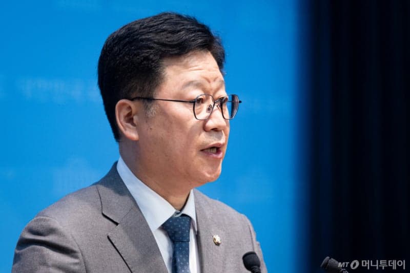 김관영 전북지사, '돈봉투 의혹' 제명 불복 가처분 신청