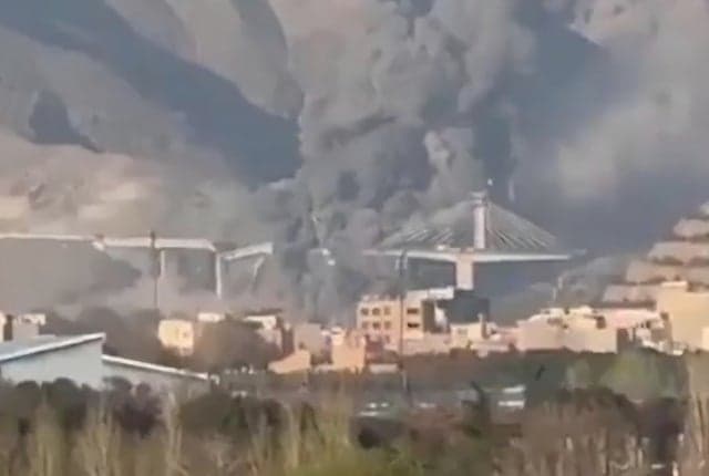 트럼프 '석기시대' 위협 직후, 美 이란 대형교량 공습