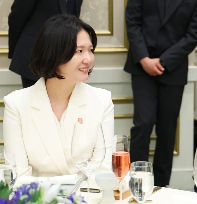 네이버 최수연 대표, 마크롱 대통령과 'AI 동맹' 강화 논의