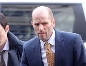 위증 혐의 로저스, 쿠팡 61억 주식 보상 또 받아