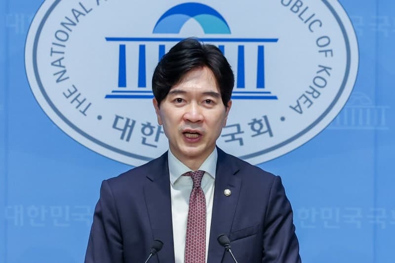 국민의힘 "尹 탄핵 1년, 잘못된 비상계엄 사과…미래 향해 전진할 것"