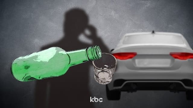 새벽 광주서 만취 운전 30대, 지하철 공사장 들이받아 차량 전소