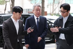 경찰, '1억 뇌물수수 의혹' 강호동 농협중앙회장 소환 "성실히 조사받겠다"