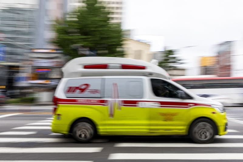 영암 교차로서 비보호 좌회전 승용차-승합차 충돌…2명 사망·3명 부상