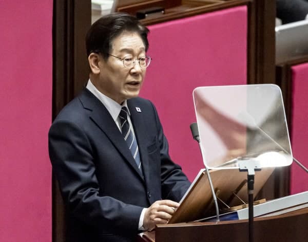 이 대통령, 고유가 지원금 지방 재정 부담설 '초보 산수'