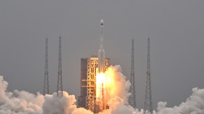 중국, 고도 7천㎞대 중궤도서 정찰위성 운용…"감시능력 강화"