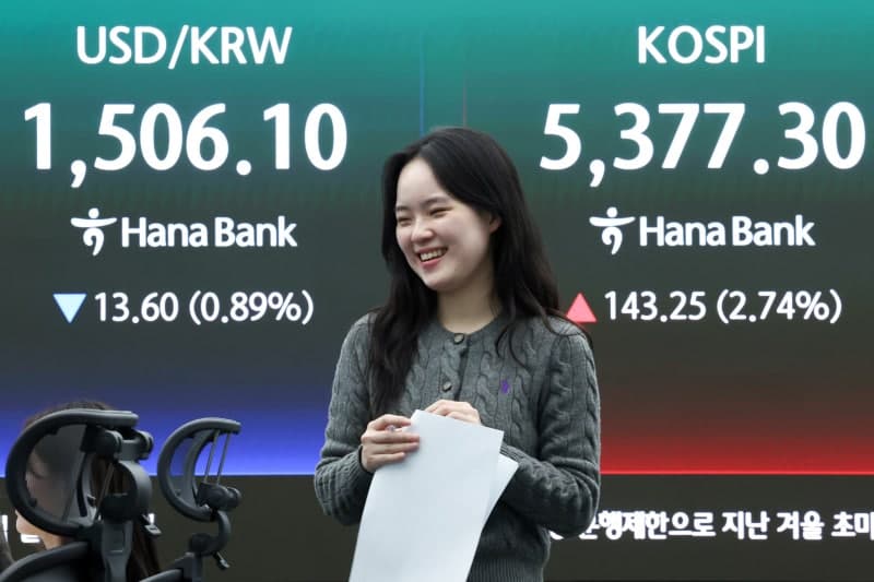 큰손들, 위기 속 반도체 집중 투자