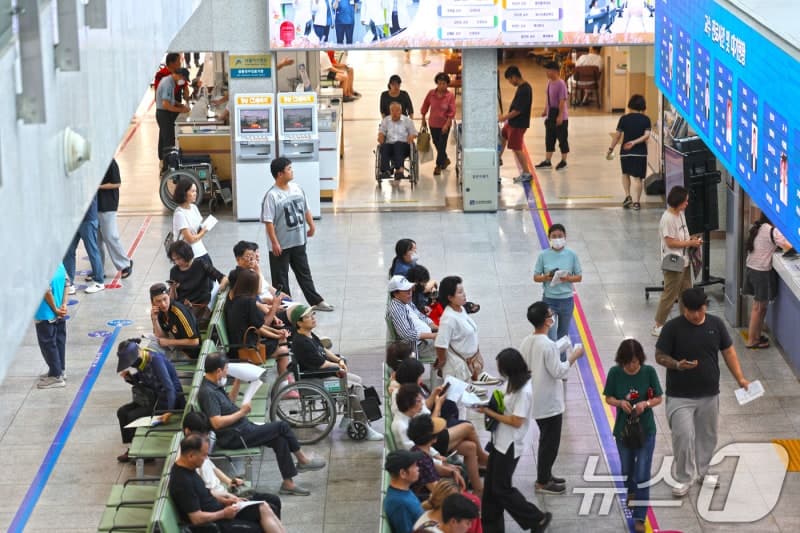 전공의 2배 된 수련환경평가위…병원·교수와 '동수'로 새 판