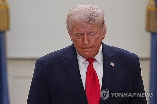 트럼프 "구출 장교가 보낸 위치 신호, 이란 함정일까 우려"