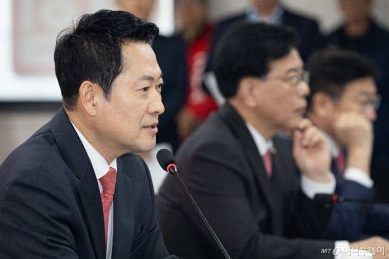 국힘 인천 최고위, 선거 앞두고 "비상체제 전환하라" 쓴소리…천 원 주택 전국 공약 확대 검토