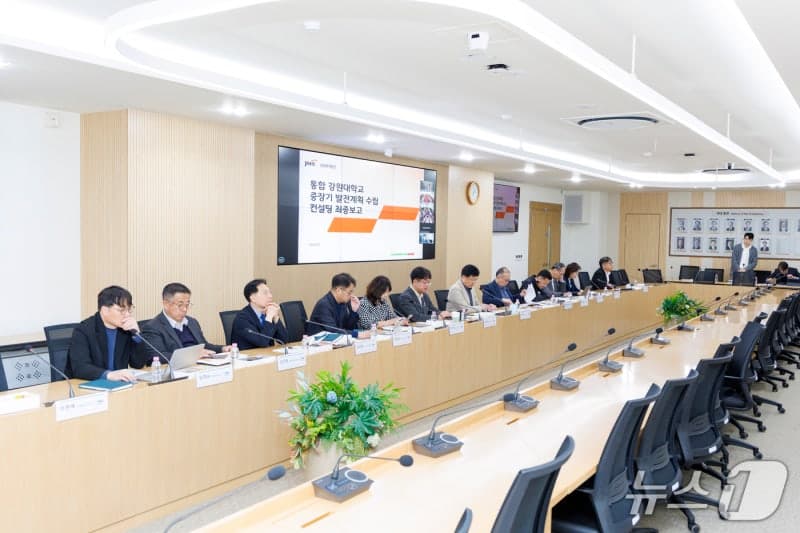 '1도1국립대학' 강원대, 중장기 발전 청사진 제시…"AI 튜터 등 인프라 도입률 80% 달성"