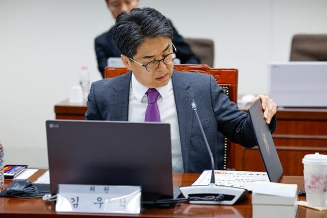 '류희림 체제 주역' 김우석 상임위원 선출 후폭풍…방미심위 위원 줄사퇴