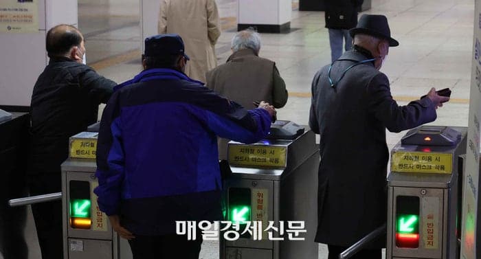 기초연금 예산 3배 늘었지만 수급률 정체…“신청주의가 장벽”