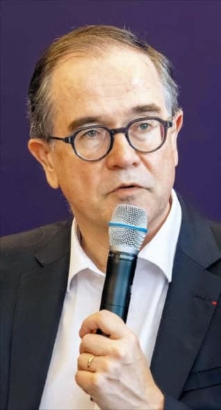 르노 회장 "한국은 핵심 기지…韓서 전기차 생산 추진"