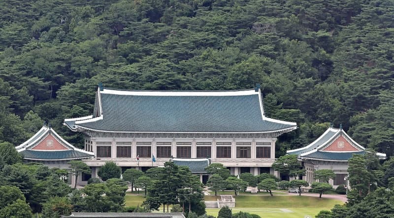 靑 "이란 인도적 지원과 韓선박 통과 연계 검토된 바 없어"