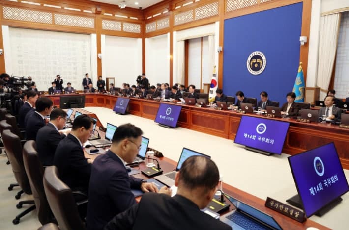 이재명 정부 1주년 앞두고 국정과제 '가속페달'…코스피·수출 역대 최고