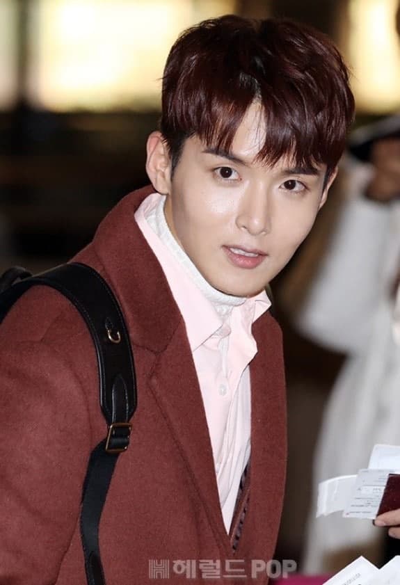 슈퍼주니어 콘서트서 안전 펜스 무너져 관객 3명 추락 부상…SM "책임 통감" 사과