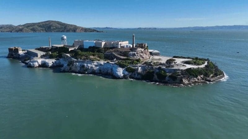 트럼프, '살아서는 못 나온다' 최악의 교도소 복원에 2,300억 원 투입…"누굴 가두려고?"