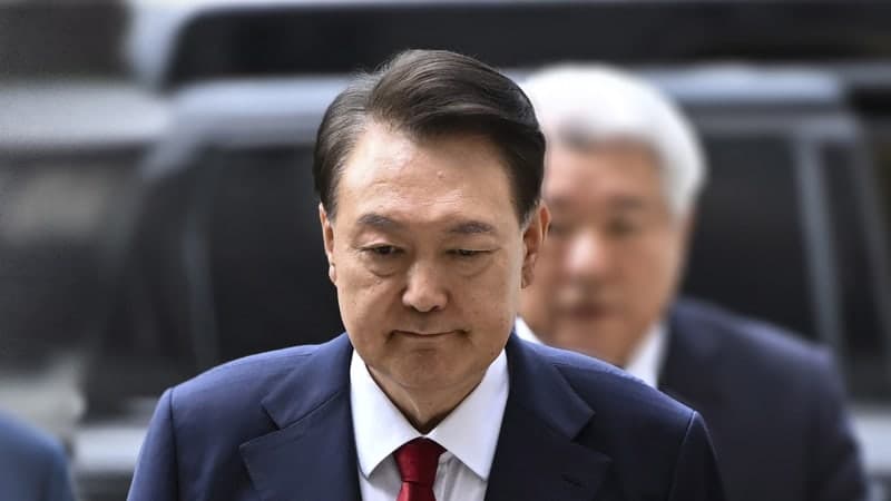 특검, '체포 방해' 尹 2심도 징역 10년 구형...윤 "정치적 올가미"