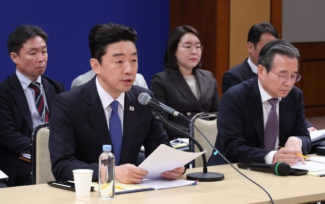 강훈식 "원유·나프타 추가 확보 위해" 중동 3국 특사로 출국