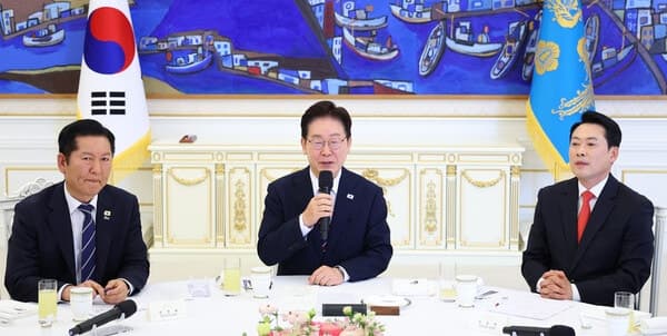 李대통령, 장동혁·정청래 손 맞잡고 "빈말로 사진찍고 선전하려는 거 아냐"
