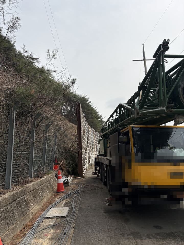의령 재해복구 현장서 굴착기 작업 중 로프 '뚝' 6m 추락한 40대 끝내 숨져