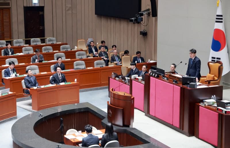 ‘전쟁 추경’ 심사 본격 돌입…與 “신속 집행” 野 “선거 앞 돈풀기”