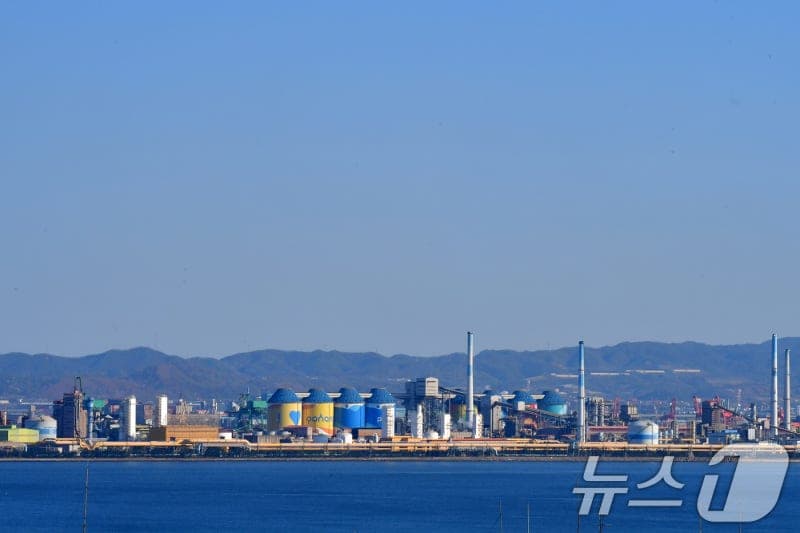 포스코, 철강 가격 인상…'전쟁發 원가 인상-中 물량 감소' 반영