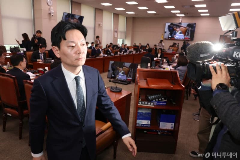 여야, '박상용' 충돌…민주당 "朴과 작전짜나" 국민의힘 "의협심 검사"